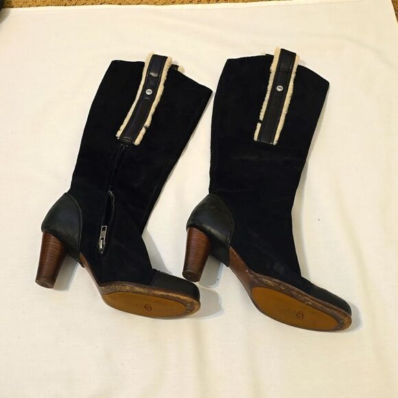 UGG Heel Boots 6.5 - Picture 1 of 12